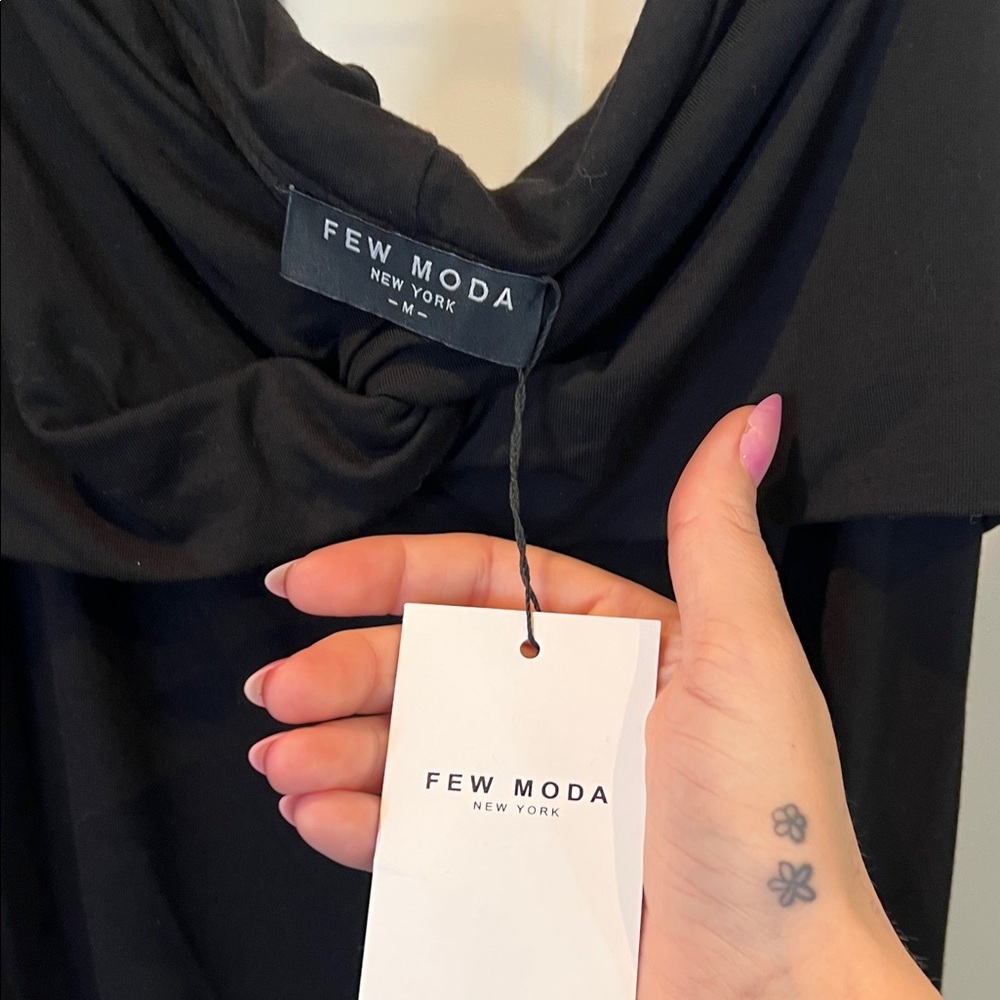 Few Moda Binx Off the Shoulder Black Dress - Picture 2 of 8